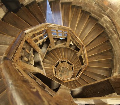 La Menuiserie du Quercy réalise des escaliers extérieurs sur mesure à Castelsarrasin 